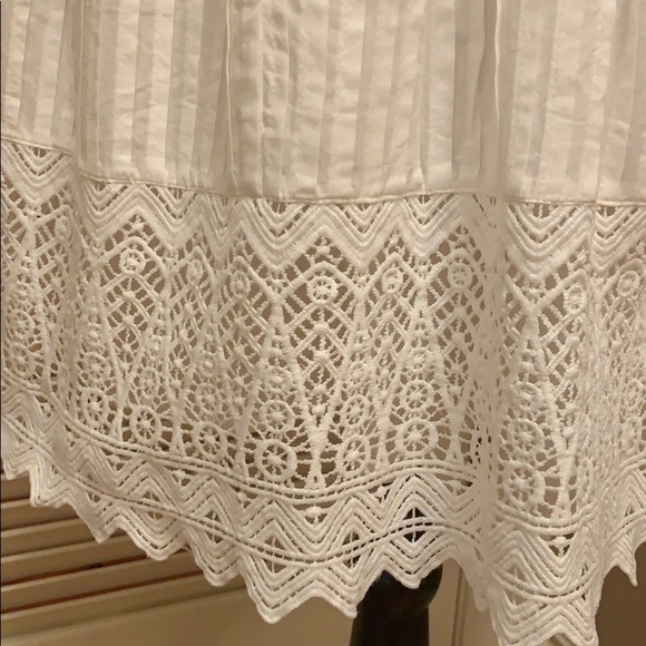17. Chelsea and Violet White Lace Skirt - Picture 3 of 10